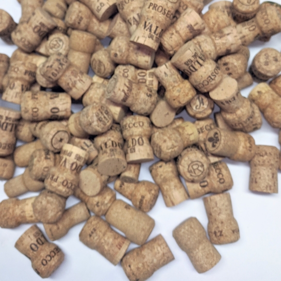 50 Champagne Corks for crafts - Picture 4 of 4